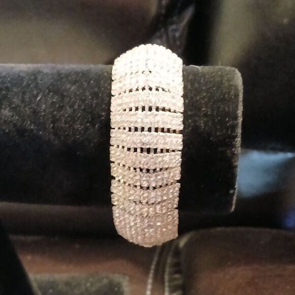 Stunning 8 Row Rhinestones Bracelet Wedding Prom Evening Dressup - Picture 7 of 11